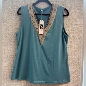 Sauxole Blue Top with Cream Trim